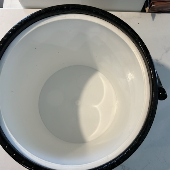 Vintage Modern Shelton Designs Black faux leather and White Lucite Ice bucket - Picture 3 of 5